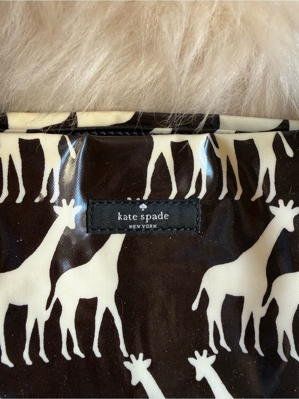 Kate Spade Daycation  Giraffe Print Bon Shopper Tote Bag - Picture 3 of 11
